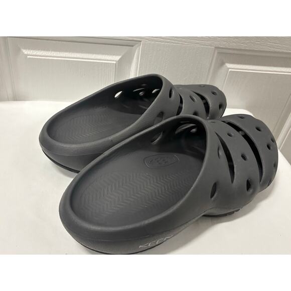 Sandals_&_Flip_Flops